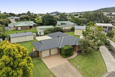 House For Sale - QLD - Westbrook - 4350 - Stylish Family Home on BIG Block + BIG Sheds  (Image 2)
