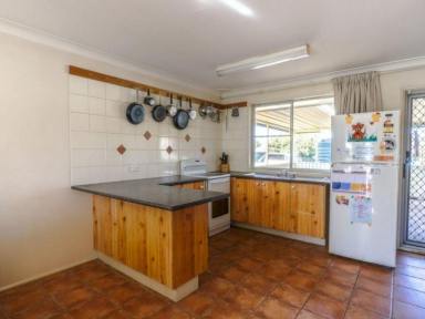 House For Sale - NSW - Oberon - 2787 - Spacious Lifestyle Opportunity on 1,962sqm in the Heart of Oberon  (Image 2)