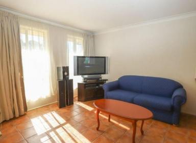 House For Sale - NSW - Oberon - 2787 - Spacious Lifestyle Opportunity on 1,962sqm in the Heart of Oberon  (Image 2)