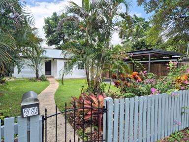 House For Lease - QLD - Machans Beach - 4878 - CHARMING BEACHSIDE COTTAGE  (Image 2)