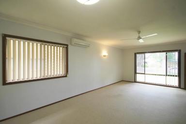 Unit For Lease - NSW - Grafton - 2460 - LOW SET AIR-CONDITIONED UNIT WALKING DISTANCE TO CBD  (Image 2)