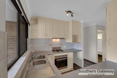 House For Sale - WA - Parmelia - 6167 - WELL LOCATED FAMILY HOME ON A GENEROUS 758SQM CORNER BLOCK  (Image 2)