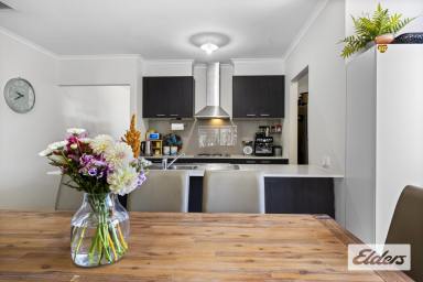 House For Sale - VIC - Avoca - 3467 - Spacious Family Living in the Heart of Avoca  (Image 2)