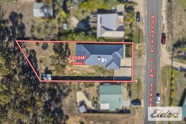 House For Sale - VIC - Avoca - 3467 - Spacious Family Living in the Heart of Avoca  (Image 2)