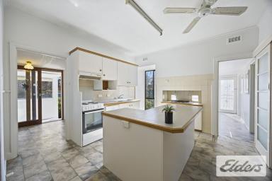 House For Sale - VIC - Avoca - 3467 - Expansive Living on Over an Acre – Ready to Make Your Own  (Image 2)