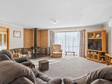 House For Sale - TAS - Latrobe - 7307 - Parkside Living in Latrobe  (Image 2)