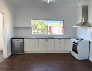 House For Lease - NSW - Taree - 2430 - Conveniently Located Family Home  (Image 2)