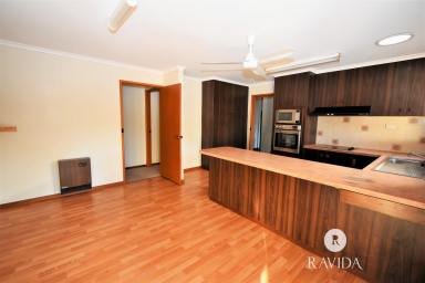 House For Sale - VIC - Beechworth - 3747 - GREAT LOCATION  (Image 2)