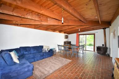 House For Lease - VIC - Chiltern - 3683 - SEMI-OFF-GRID HOME  (Image 2)