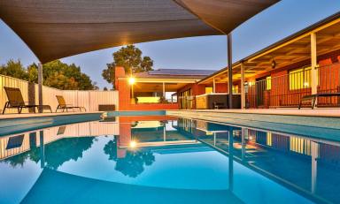 House For Sale - VIC - Mildura - 3500 - ALL INCLUSIVE STUNNING FAMILY RESIDENCE  (Image 2)