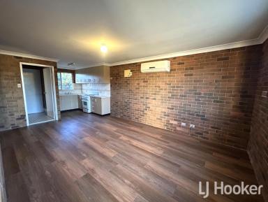 Unit For Lease - NSW - Inverell - 2360 - Renovated Unit Near Wade Street Store  (Image 2)