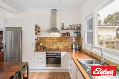 House For Lease - NSW - Woonona - 2517 - Stylish 2-Bedroom Beachside Home  (Image 2)