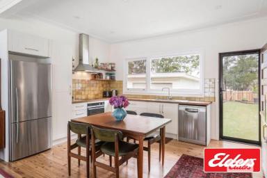House For Lease - NSW - Woonona - 2517 - Stylish 2-Bedroom Beachside Home  (Image 2)