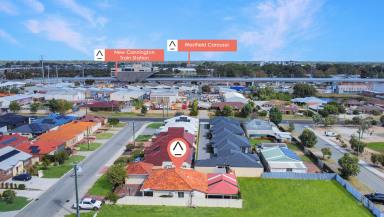 House For Sale - WA - Queens Park - 6107 - Outstanding Location with R60 Zoning  (Image 2)