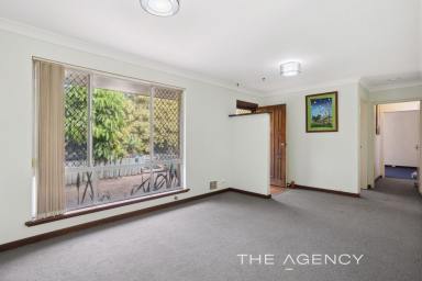 House For Sale - WA - Padbury - 6025 - Good Bones, Great Potential!  (Image 2)