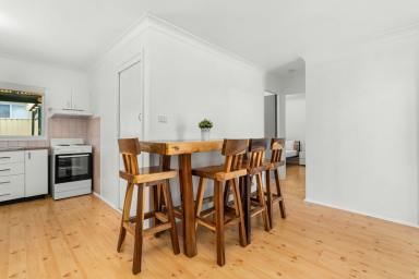 House For Lease - NSW - Old Erowal Bay - 2540 - Neat & Private 2-Bedroom Home in Old Erowal Bay  (Image 2)