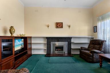 House For Sale - VIC - Bairnsdale - 3875 - Character & Potential In A Peaceful Pocket  (Image 2)