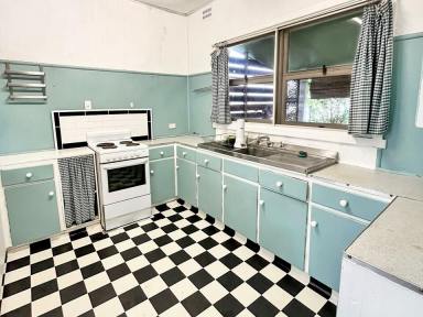 House For Sale - NSW - Kyogle - 2474 - DELIGHTFUL 3-BEDROOM RESIDENCE  (Image 2)