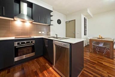 Apartment For Lease - VIC - Mordialloc - 3195 - STYLISHLY PRESENTED | ENVIABLE BAYSIDE LIFESTYLE | GREAT LOCATION  (Image 2)