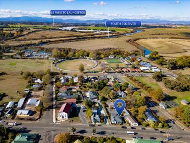 House Auction - TAS - Longford - 7301 - Developers or First Home Buyers - House on 1613m² Block  (Image 2)