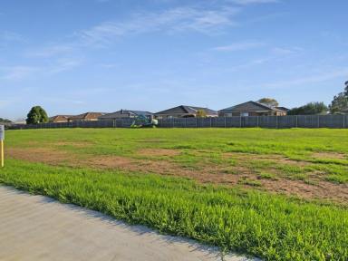 Residential Block For Sale - VIC - East Bairnsdale - 3875 - BUILD YOUR DREAM HOME  (Image 2)