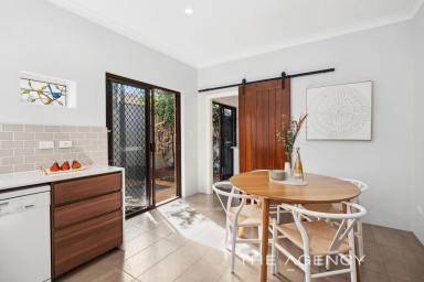 Duplex/Semi-detached For Sale - WA - Joondanna - 6060 - Stylish, Spacious & Superb Location  (Image 2)