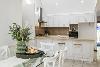 House For Sale - WA - Lesmurdie - 6076 - Modern Comfort and Versatile Family Living  (Image 2)
