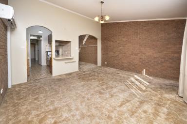 Unit For Sale - VIC - Swan Hill - 3585 - Affordable Comfort in a Prime Location  (Image 2)