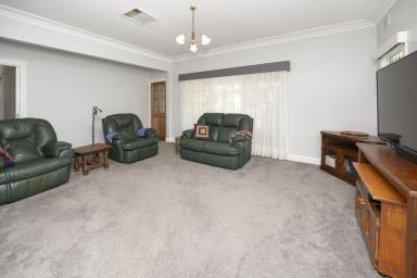 House For Sale - VIC - Swan Hill - 3585 - Charming 3-Bedroom Weatherboard Home in Prime River Location  (Image 2)