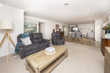 House For Sale - VIC - Swan Hill - 3585 - Room to Move, Space to Entertain & A Pool to Love!  (Image 2)