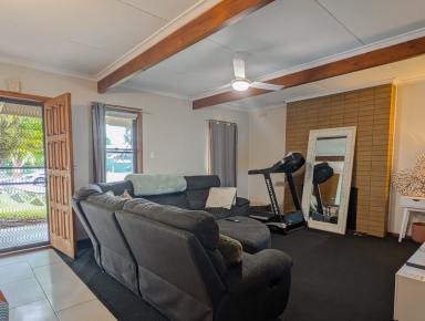 House For Lease - VIC - Swan Hill - 3585 - Neat & Tidy  (Image 2)