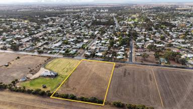 Residential Block For Sale - SA - Bordertown - 5268 - Enjoy the Best of Both Worlds - Rural Charm with Town Convenience  (Image 2)