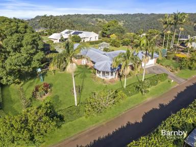 House For Sale - QLD - Mapleton - 4560 - LUXURY HINTERLAND LIVING WITH TRANQUIL SPACE  (Image 2)