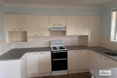 House For Lease - NSW - Taree - 2430 - Brick & tile Taree West family home  (Image 2)