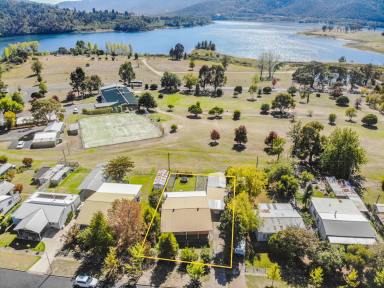 House For Sale - NSW - Talbingo - 2720 - Prime Location!  (Image 2)