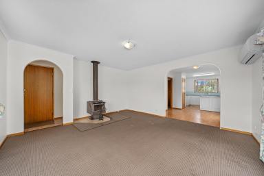 House For Lease - TAS - Brighton - 7030 - Charming Family Home in Prime Brighton Location  (Image 2)