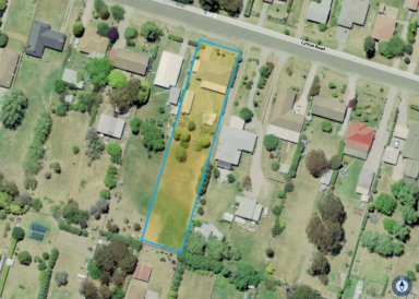 House For Sale - NSW - Moss Vale - 2577 - Grand Development Opportunity - DA Approved Subdivision with Existing Home  (Image 2)