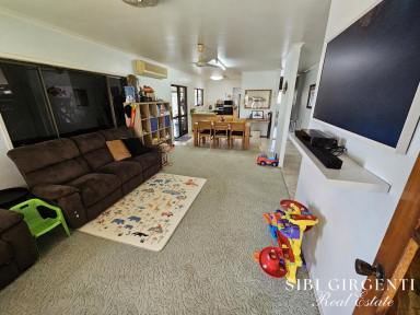 House For Sale - QLD - Mareeba - 4880 - Great First home or investment property!!!  (Image 2)