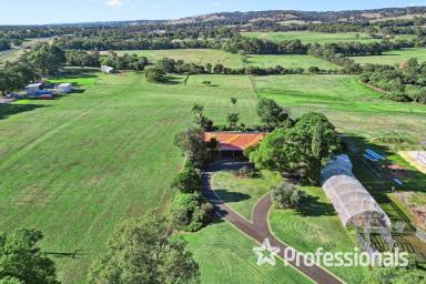 Mixed Farming For Sale - WA - Burekup - 6227 - Country Lifestyle in A Peaceful, Picturesque Location on 8.90 Hectares!  (Image 2)