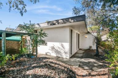 House For Sale - VIC - Strathdale - 3550 - Original Family Home with Outstanding Future Promise  (Image 2)