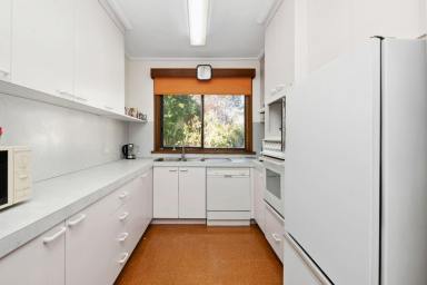 House For Sale - VIC - Strathdale - 3550 - Original Family Home with Outstanding Future Promise  (Image 2)