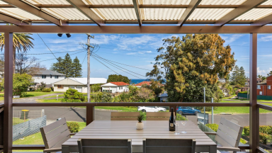 House For Lease - NSW - Gerroa - 2534 - Furnished 2 Bedroom House Moments from the Beach  (Image 2)