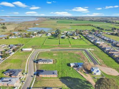 Residential Block For Sale - VIC - East Bairnsdale - 3875 - ADJACENT TO THE RESERVE  (Image 2)