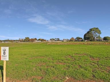 Residential Block For Sale - VIC - East Bairnsdale - 3875 - ADJACENT TO THE RESERVE  (Image 2)