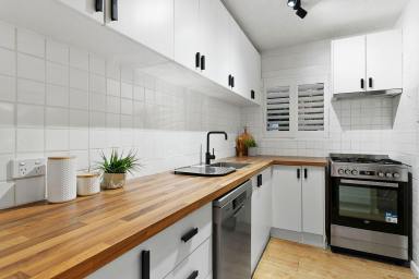 Townhouse For Sale - WA - Churchlands - 6018 - Steps from Herdsman Lake  (Image 2)