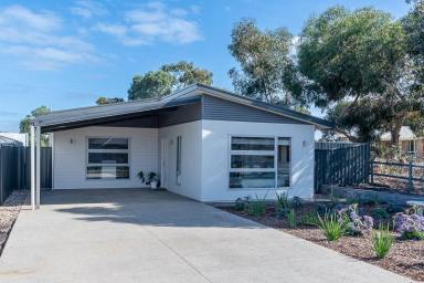 House For Sale - SA - Wellington East - 5259 - Stylish Family Home with Stunning River Views  (Image 2)