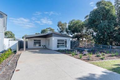 House For Sale - SA - Wellington East - 5259 - Stylish Family Home with Stunning River Views  (Image 2)