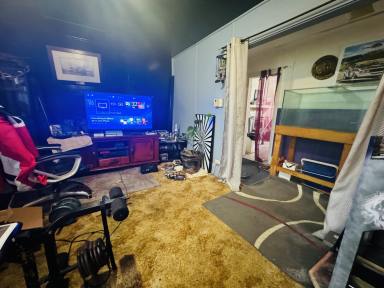 House For Sale - TAS - Zeehan - 7469 - Your Cosy Zeehan Retreat Awaits  (Image 2)