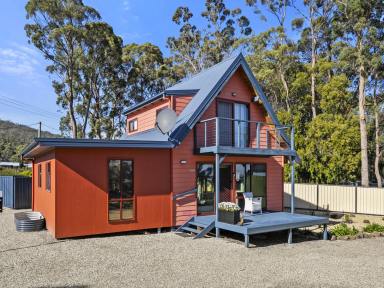 Villa For Sale - TAS - Taranna - 7180 - Rare opportunity to purchase a waterfront accommodation business on major tourist route  (Image 2)