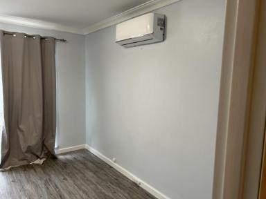 House For Sale - WA - Hillman - 6168 - 4 bed Family Home w lge workshop  (Image 2)